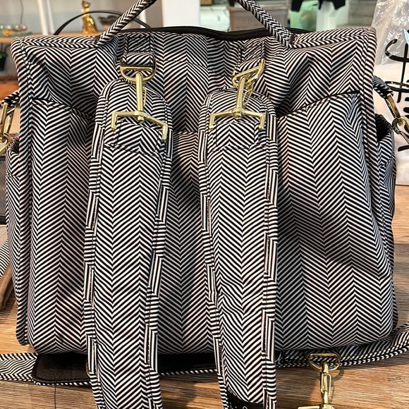 Ju-Ju-Be BFF Convertible Unisex Diaper Bag - Picture 2 of 9